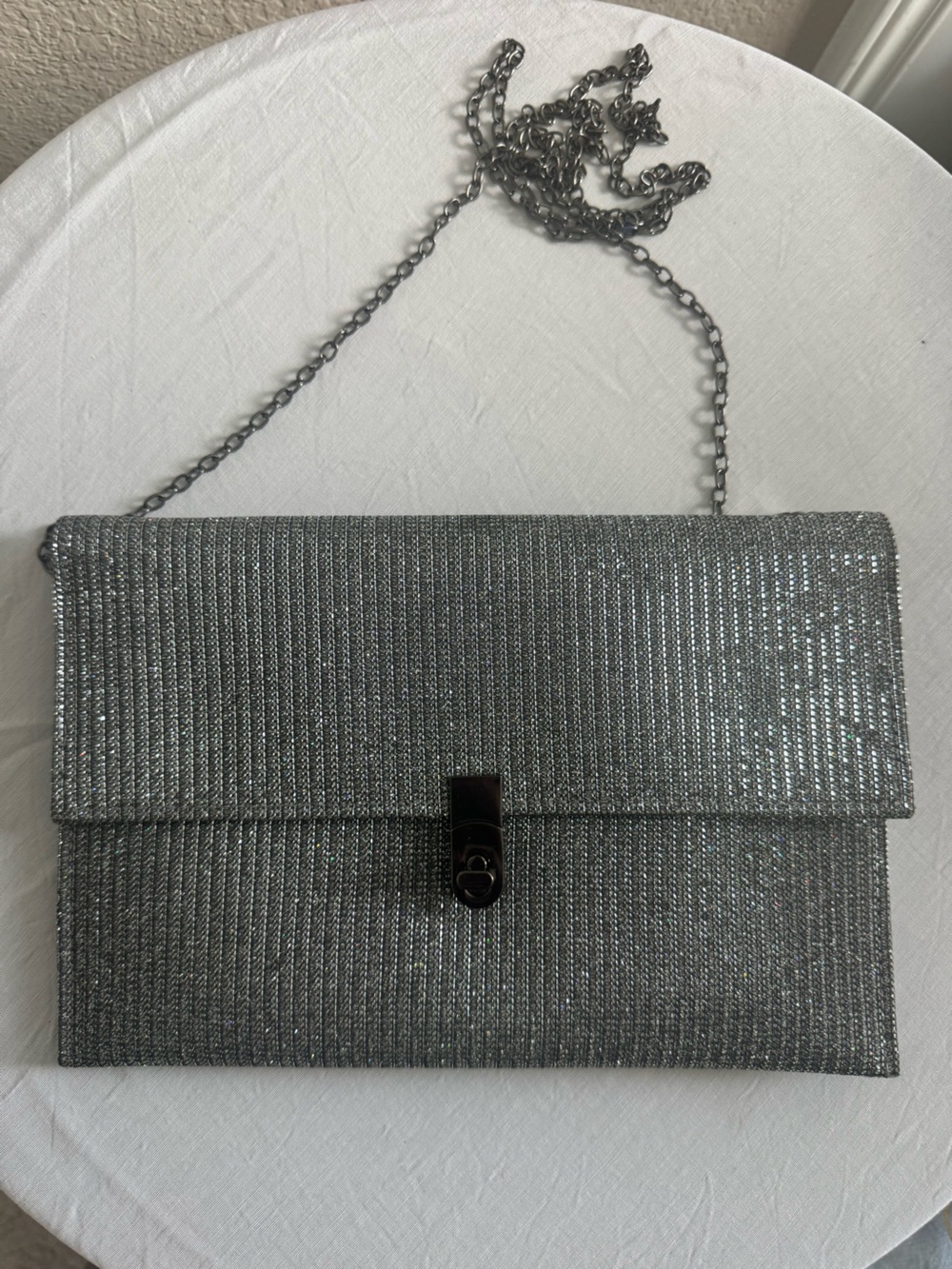 La Regale Silver Sparkle Chain Clutch